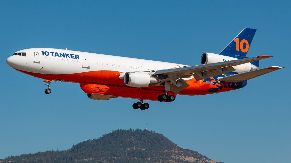 Inside Look at Tanker 912: A Crucial Asset in Large-Scale Wildfire Combat